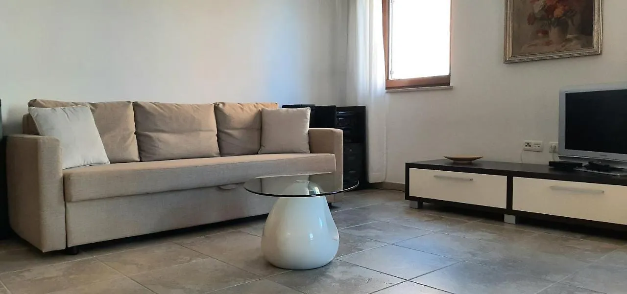 Helle Ferienwohnung mit Privatpool und gemütlicher Grillecke Ližnjan Kroatien