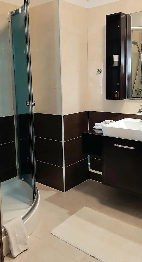 Apartment Traumferienwohnung: Meerblick-Apartment mit Privatpool in Istrien Liznjan