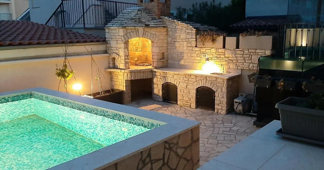 Traumferienwohnung Mit Privatem Pool & Gemuetlicher Grillecke Am Meer, Kroatien, Istrien, Liznjan Bei Medulin - Bester Urlaub An Der Adria, Fuer Paare location